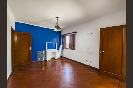 Casa à venda com 300m², 3 quartos e 3 vagasFoto 01