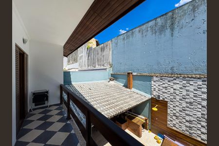 Casa à venda com 300m², 3 quartos e 3 vagasFoto 01