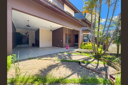 Casa à venda com 300m², 3 quartos e 3 vagasFoto 01