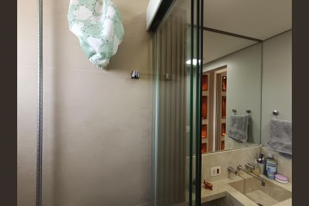 Apartamento à venda com 72m², 2 quartos e 2 vagas Apartamento à venda com 72m², 2 quartos e 2 vagasBanheiro da Suíte 1