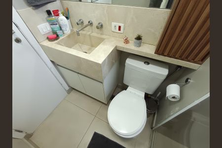 Apartamento à venda com 72m², 2 quartos e 2 vagas Apartamento à venda com 72m², 2 quartos e 2 vagasBanheiro