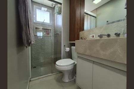 Apartamento à venda com 72m², 2 quartos e 2 vagas Apartamento à venda com 72m², 2 quartos e 2 vagasBanheiro da Suíte 1
