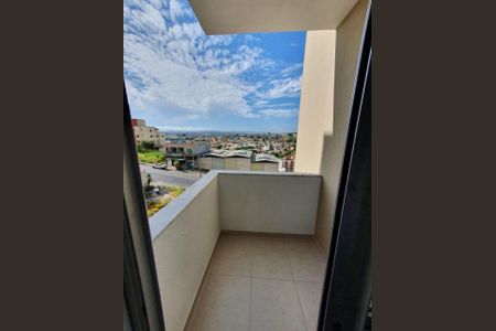 Foto 03 de apartamento à venda com 2 quartos, 58m² em Morro do Confisco, Contagem