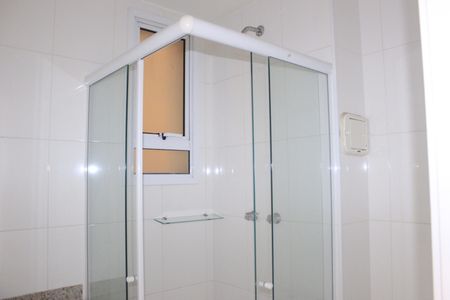 Apartamento à venda com 88m², 3 quartos e 2 vagasBanheiro social