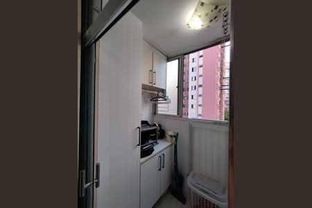 Apartamento à venda com 60m², 2 quartos e 1 vagaÁrea de Serviço