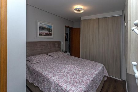 Casa à venda com 105m², 3 quartos e 2 vagas Casa à venda com 105m², 3 quartos e 2 vagassuíte_3