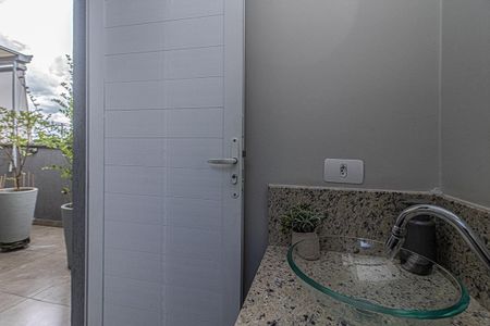 Casa à venda com 105m², 3 quartos e 2 vagas Casa à venda com 105m², 3 quartos e 2 vagasbanheiro no terraço_4