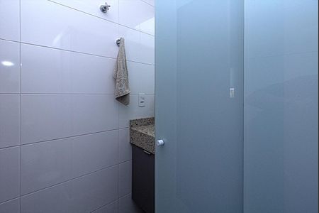 Casa à venda com 105m², 3 quartos e 2 vagas Casa à venda com 105m², 3 quartos e 2 vagasbanheiro social_3