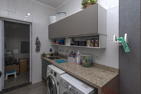 Casa à venda com 105m², 3 quartos e 2 vagas Casa à venda com 105m², 3 quartos e 2 vagasárea de serviço coberta_2