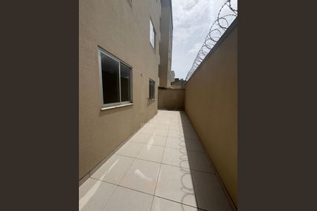 Foto 02 de apartamento à venda com 2 quartos, 70m² em Morro do Confisco, Contagem