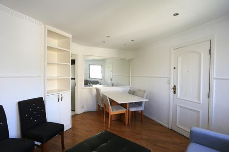 Sala  de apartamento à venda com 2 quartos, 75m² em Vila Andrade, São Paulo