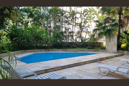 Apartamento para alugar com 75m², 2 quartos e 2 vagasÁrea comum - Piscina