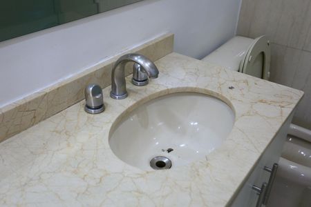 Apartamento para alugar com 75m², 2 quartos e 2 vagasBanheiro da Suíte