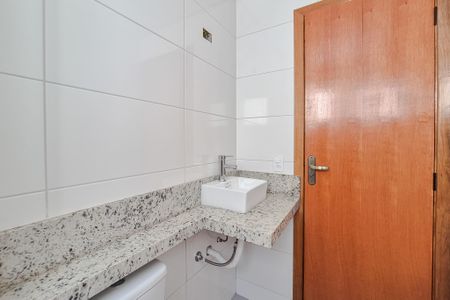Apartamento à venda com 120m², 2 quartos e 2 vagasBanheiro Social
