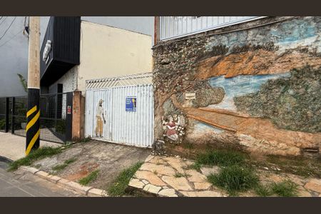 Placa "Quinto Andar" de casa para alugar com 1 quarto, 30m² em Setor Habitacional Vicente Pires, Brasília