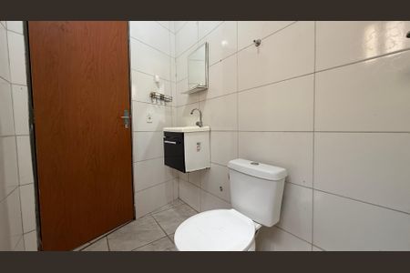 Banheiro - Armário de casa para alugar com 1 quarto, 30m² em Setor Habitacional Vicente Pires, Brasília