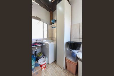 Casa para alugar com 70m², 3 quartos e 1 vagaÁrea de Serviço