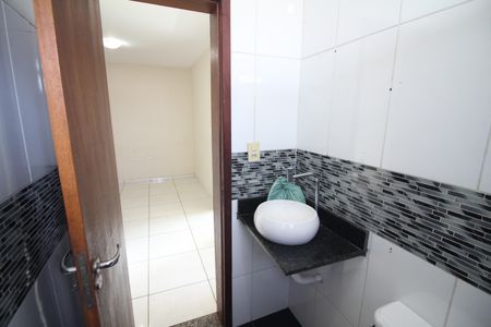 Apartamento para alugar com 60m², 2 quartos e sem vagaBanheiro