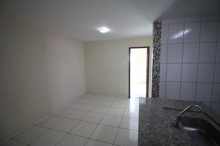 Sala de apartamento à venda com 2 quartos, 60m² em Jardim Bandeirantes, Contagem