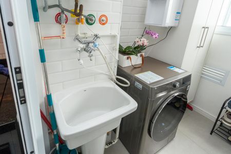 Apartamento para alugar com 55m², 2 quartos e 1 vagaÁrea de Serviço