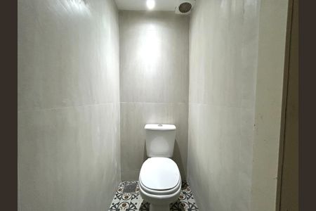 Apartamento para alugar com 90m², 2 quartos e sem vagaLavabo