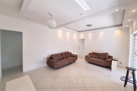 Sala de casa para alugar com 2 quartos, 100m² em Saracuruna, Duque de Caxias