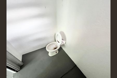 Banheiro de casa para alugar com 1 quarto, 38m² em Jardim do Colegio (zona Norte), São Paulo
