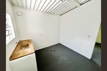 Cozinha de casa para alugar com 1 quarto, 38m² em Jardim do Colegio (zona Norte), São Paulo