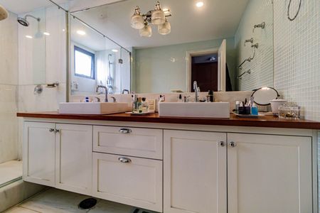 Apartamento à venda com 185m², 3 quartos e 3 vagasSuite 01 - Banheiro