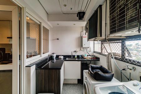 Apartamento à venda com 185m², 3 quartos e 3 vagasLavanderia