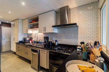 Apartamento à venda com 185m², 3 quartos e 3 vagasCozinha