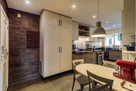 Apartamento à venda com 185m², 3 quartos e 3 vagasCozinha