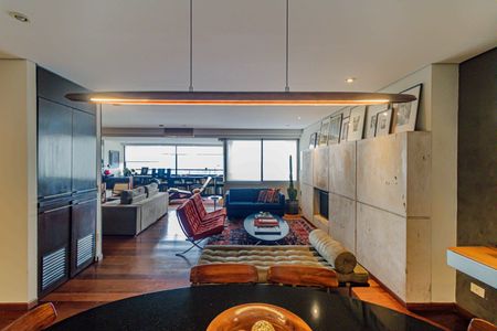 Sala de apartamento à venda com 3 quartos, 185m² em Real Parque, São Paulo