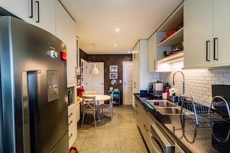 Apartamento à venda com 185m², 3 quartos e 3 vagasCozinha