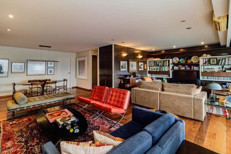 Sala de apartamento à venda com 3 quartos, 185m² em Real Parque, São Paulo