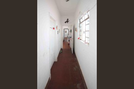 Casa à venda com 450m², 2 quartos e 5 vagasCorredor