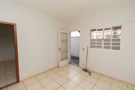Casa à venda com 250m², 3 quartos e 2 vagasCasa3 - Sala