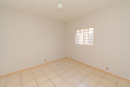 Casa à venda com 250m², 3 quartos e 2 vagasCasa3 - Quarto