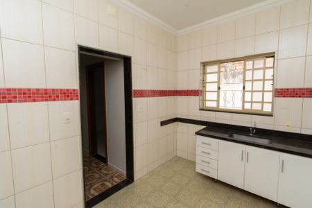 Casa à venda com 250m², 3 quartos e 2 vagasCozinha