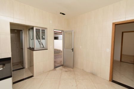 Casa à venda com 250m², 3 quartos e 2 vagasCasa2 - Cozinha