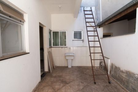 Casa à venda com 250m², 3 quartos e 2 vagasCasa2 - Area de Serviços