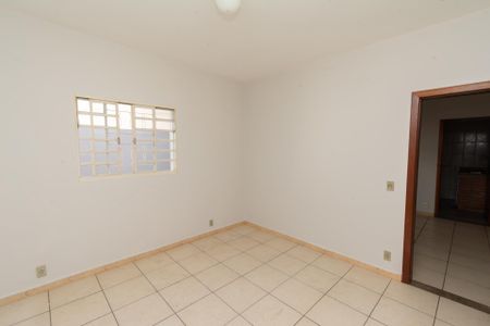 Casa à venda com 250m², 3 quartos e 2 vagasCasa3 - Quarto