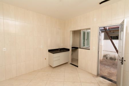 Casa à venda com 250m², 3 quartos e 2 vagasCasa2 - Cozinha