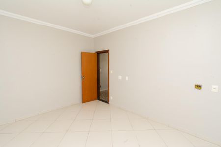 Casa à venda com 250m², 3 quartos e 2 vagasQuarto 1