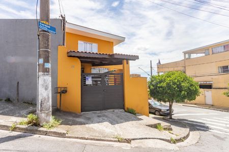 Casa à venda com 199m², 3 quartos e 2 vagasFachada + placa 