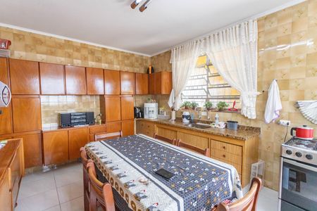 Casa à venda com 199m², 3 quartos e 2 vagasCozinha 