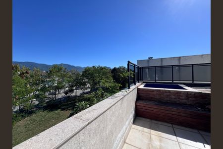 Apartamento à venda com 230m², 4 quartos e 2 vagasÁrea externa