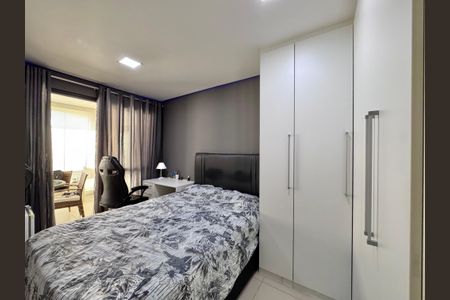 Apartamento à venda com 230m², 4 quartos e 2 vagasSuíte 2