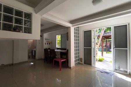 Casa de condomínio à venda com 256m², 5 quartos e 2 vagasSala - Casa 2