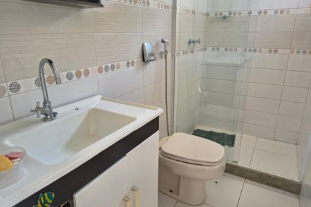 Casa de condomínio à venda com 256m², 5 quartos e 2 vagasBanheiro Social - Casa 2